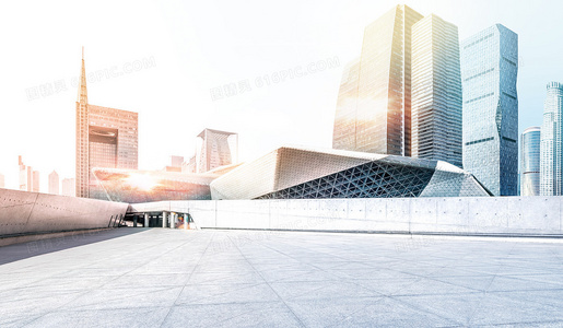 哭笑不得的微妙情绪：近义词中的情感层次